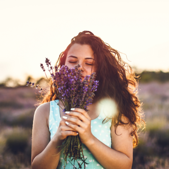 DIY-Sofaduft<span>: So bringst du Wohlfühlatmosphäre auf dein Sofa</span>