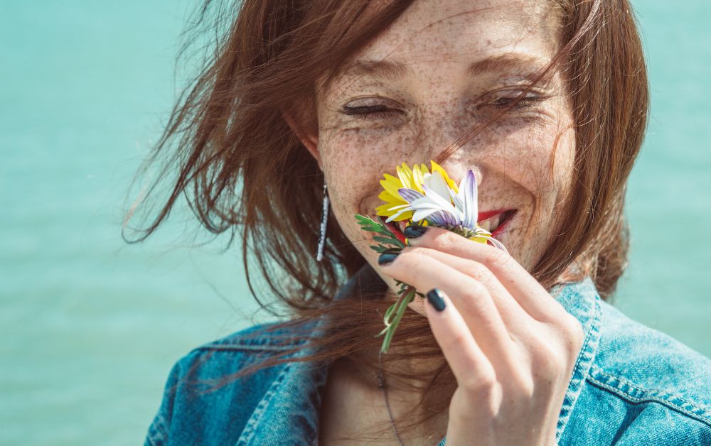 Gerüche aus dem Sofa entfernen<span>: So riecht deine Couch wieder frisch und einladend</span>