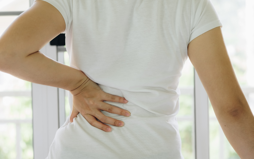 Sofa bei Rückenschmerzen: Was du beim Sofakauf wirklich beachten solltest