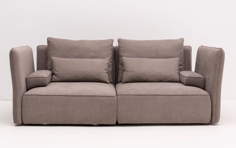 <span>Sofa mit Hund oder Katze teilen? </span>Sofastoff DUKE – der Tierfreundliche