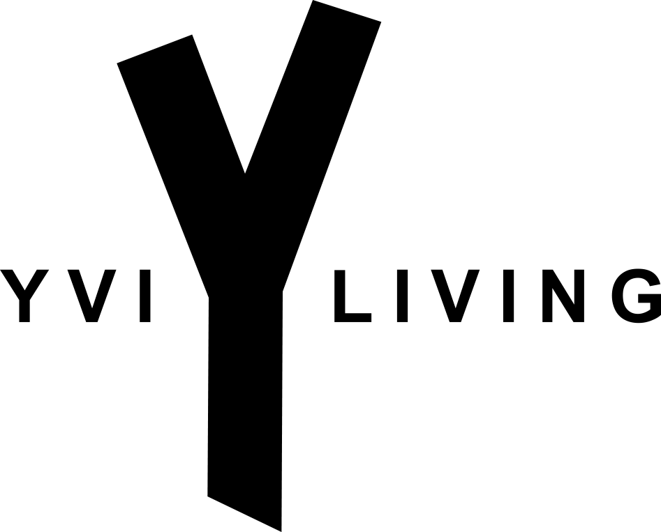 Yvi Living Logo in schwarz mit transparentem Hintergrund.